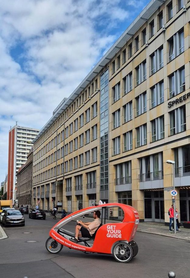 Tuktuk tour in Berlin