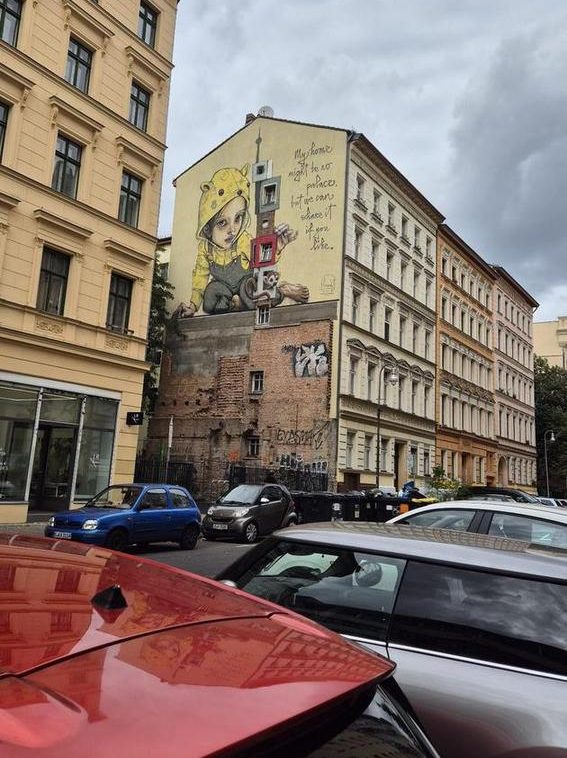 Kreuzberg huge street art