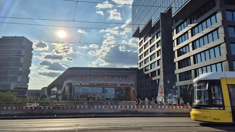 Shopping at the East Side Mall Berlin