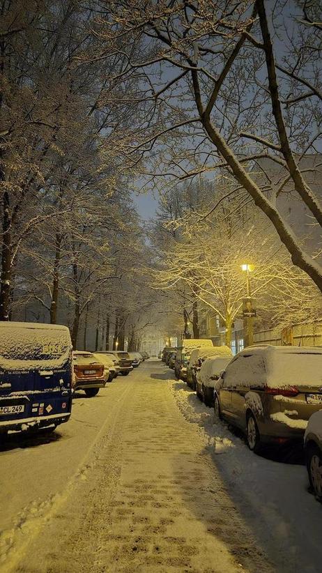 Snowing street - Winter in Berlin