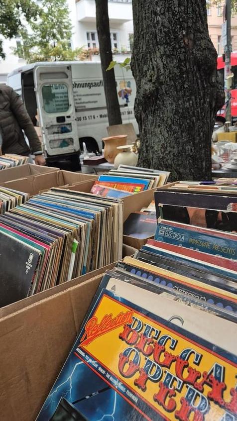 CDs in the Boxi flea market