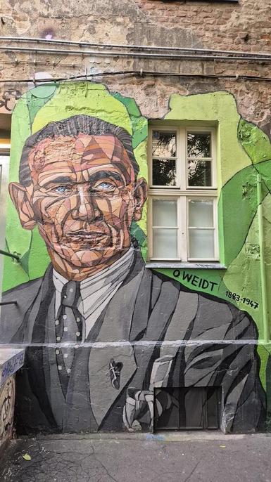 Hackesche höfe street art