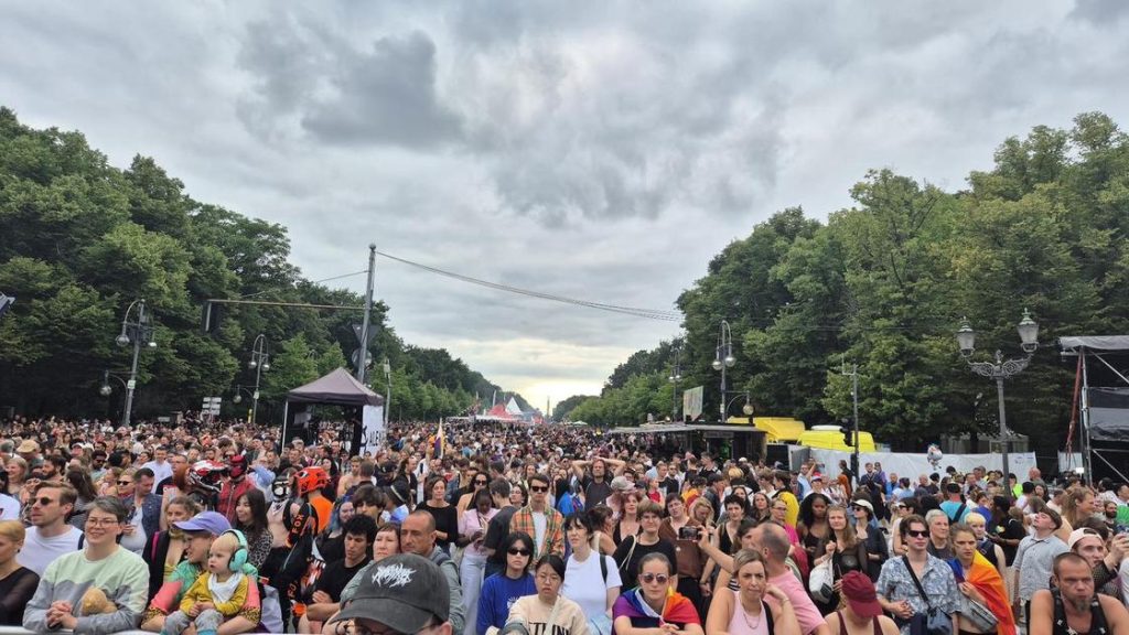 Thousands celebrates Pride in Berlin